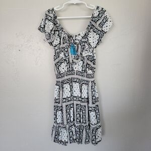 D-Signed Disney Girls Small 7/8 Black & White Dress Blue Paisley V-neck Ruffle
